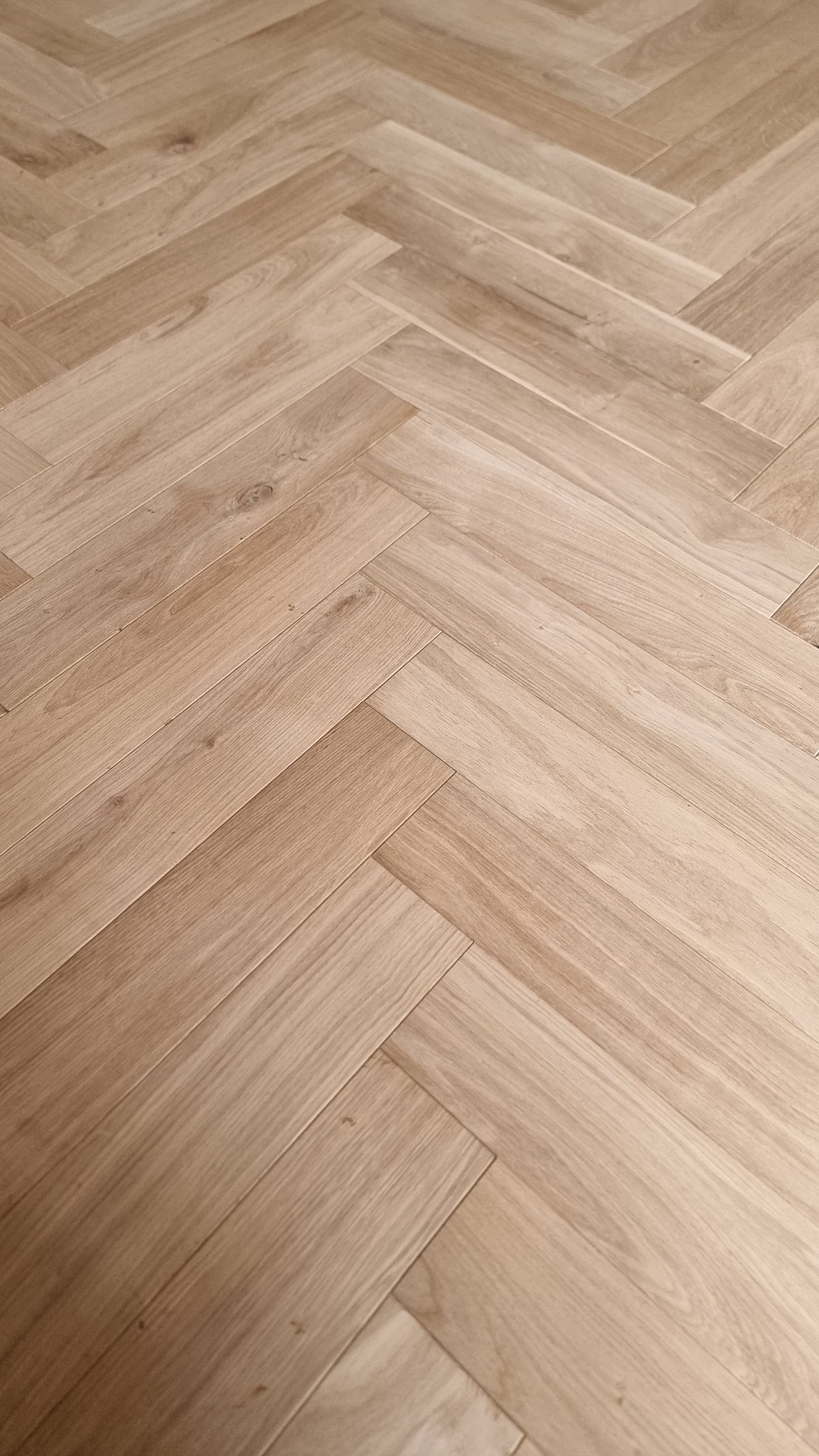 Engineered Wood Herringbone - Unfinished Oak 15mm - £55.99 per m² - Pack contains 0.73 m²